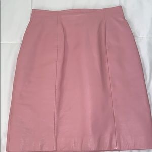Cute pink skirt!